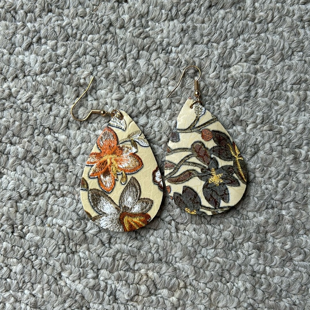 Floral earrings